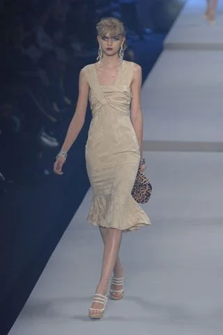 Look 16